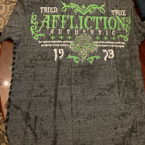 men’s shirts - Picture 7 of 8